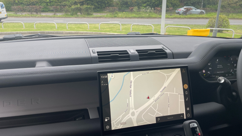 Land Rover Defender 3.0 D250 X-Dynamic SE 110 5dr Auto Diesel Estate